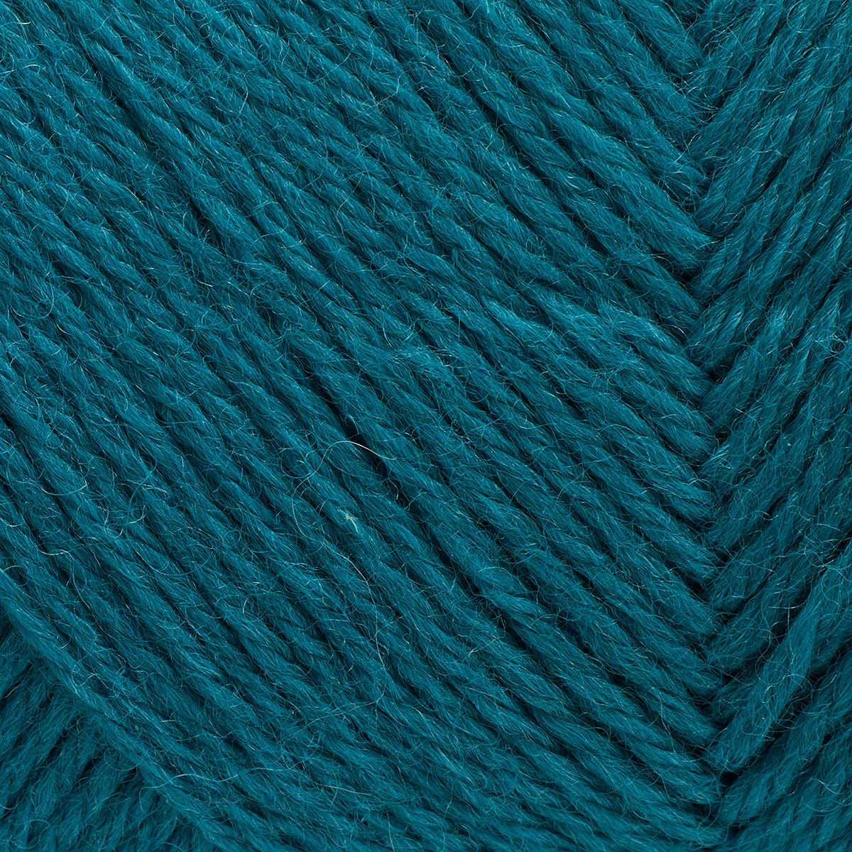 Filcolana Arwetta yarn in the color 372 – soft and durable merino blend, ideal for socks, sweaters, and various knitting projects.