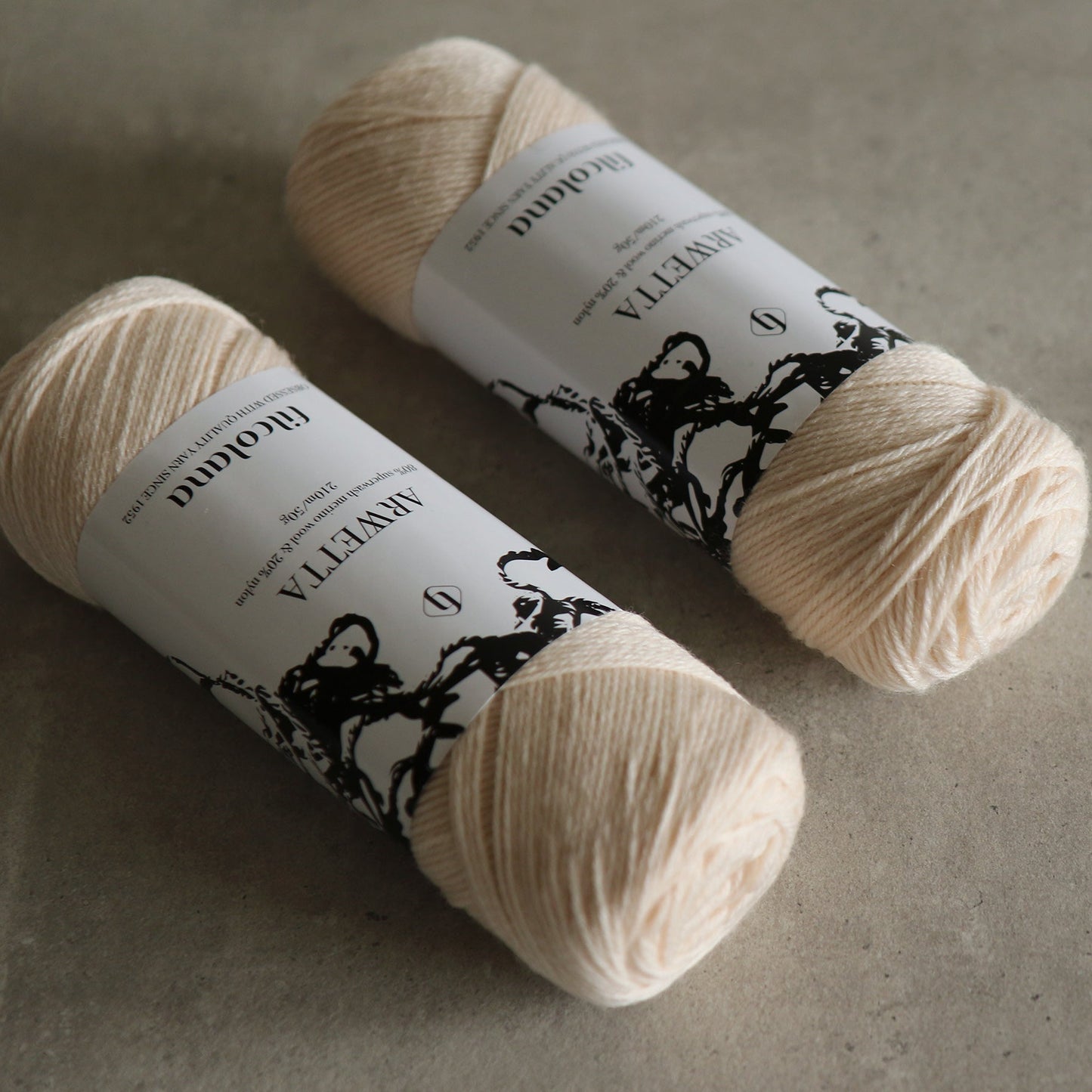 Filcolana Arwetta yarn in the color 383 – soft and durable merino blend, ideal for socks, sweaters, and various knitting projects.