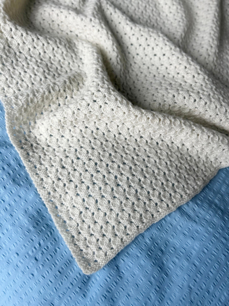 Aven baby blanket in Lun Merino