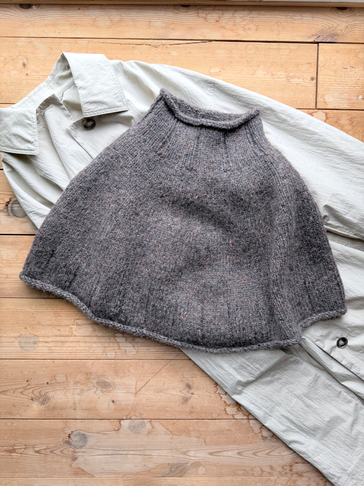 Heia Tweedcape detail