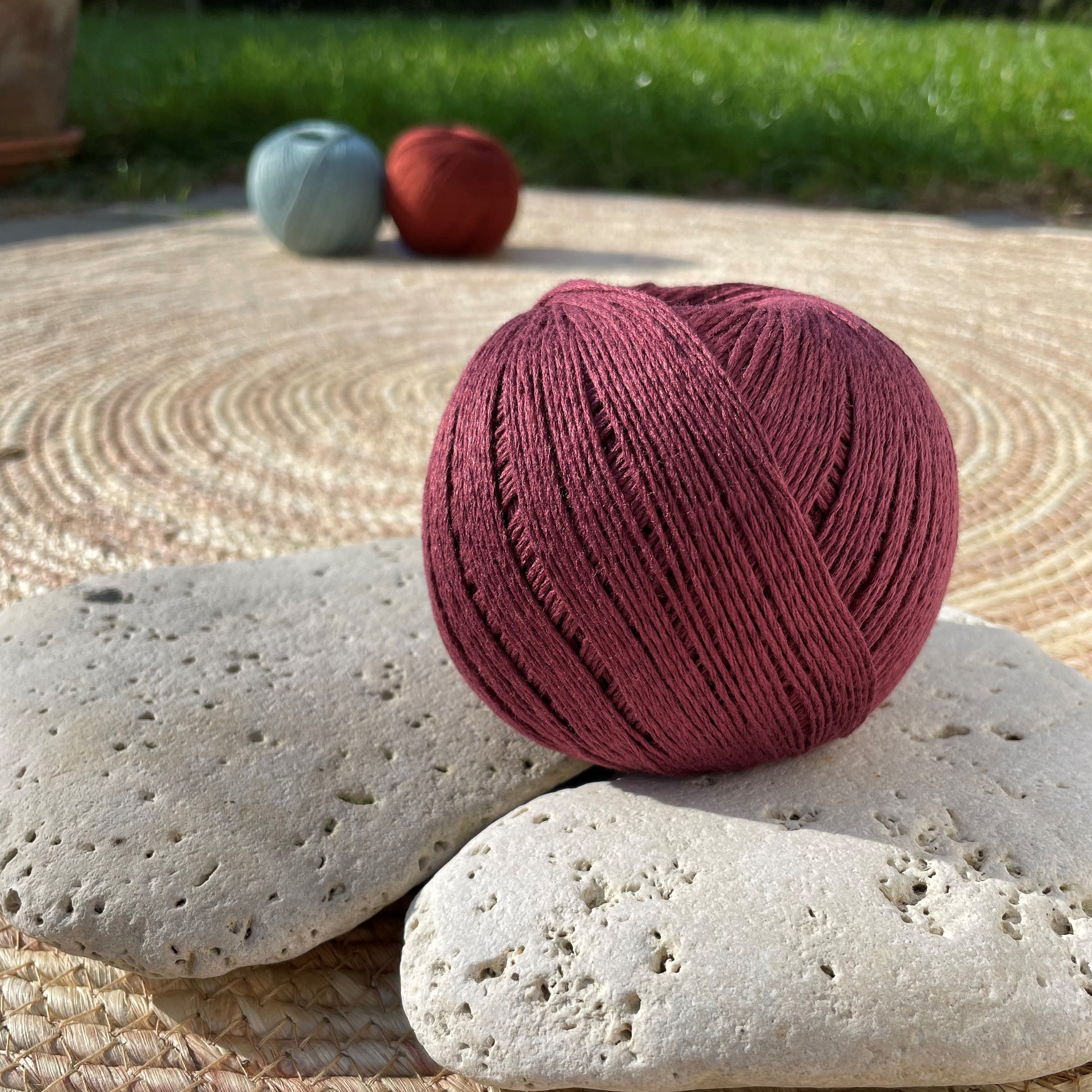 Casasol Bambu M Vinröd 100% Organic Bamboo Yarn, Fingering Weight | Maruchi Fibres